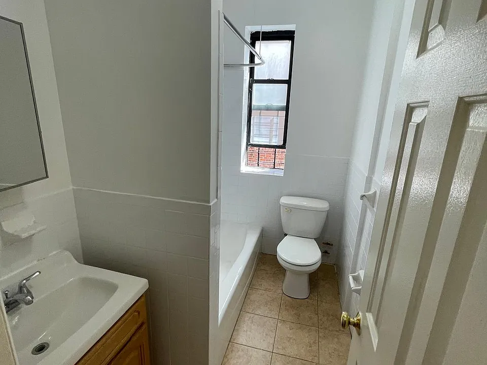 1521 Sheridan Ave #2A