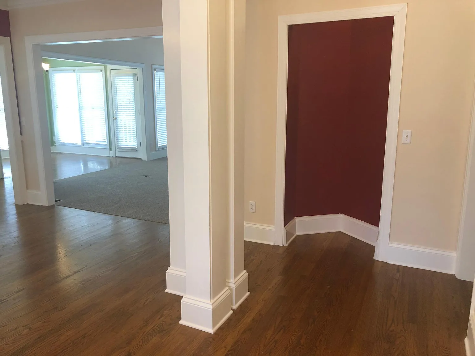 6813 Anchorage Ln — Photo 2