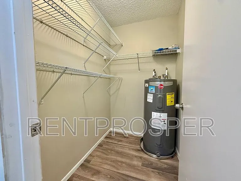 350 Winter Ridge Blvd — Photo 17