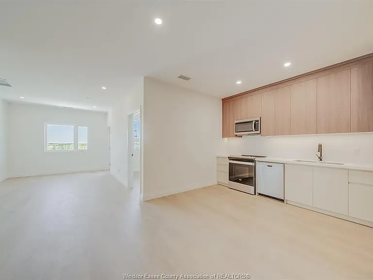 4300 Laurier Pkwy #546 — Photo 8