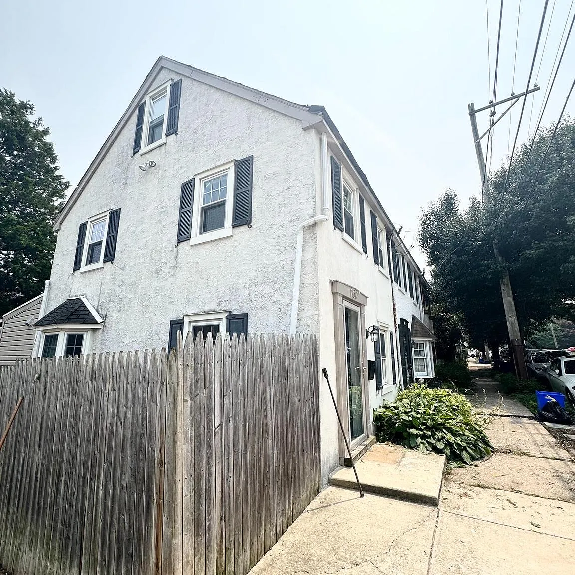 3 bed, 1100 sqft, $2,650 — Photo 3