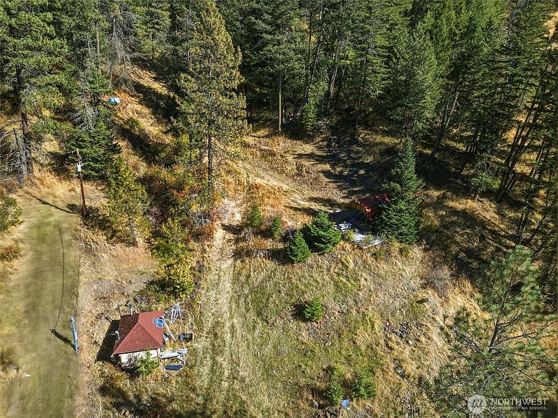 3rd image of 1737 Scott Road