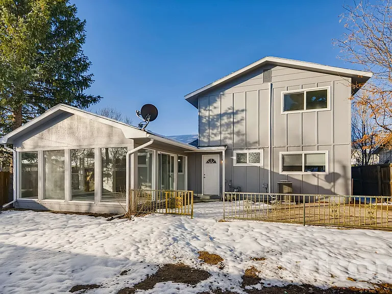 3222 Greenwood Cir — Photo 17