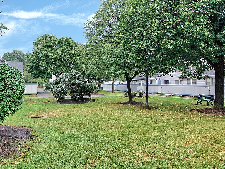 Brighton Colony Townhomes — Photo 15