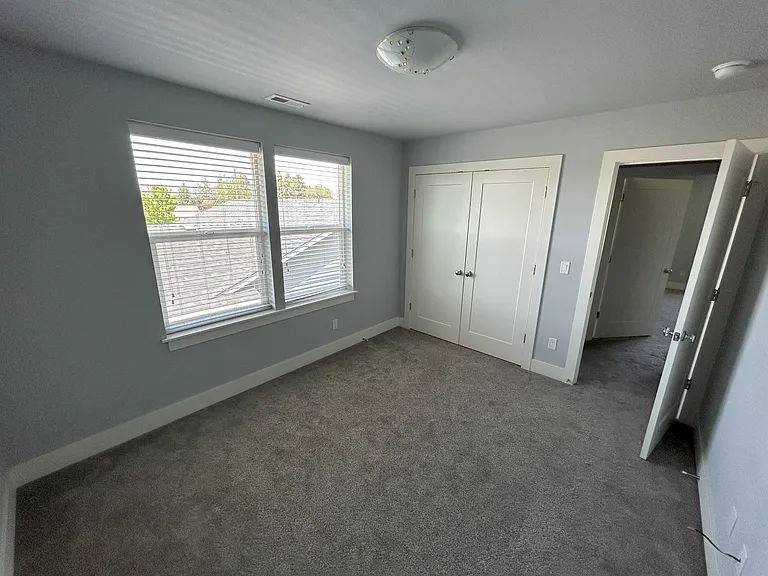 1726 SW 27th St — Photo 11