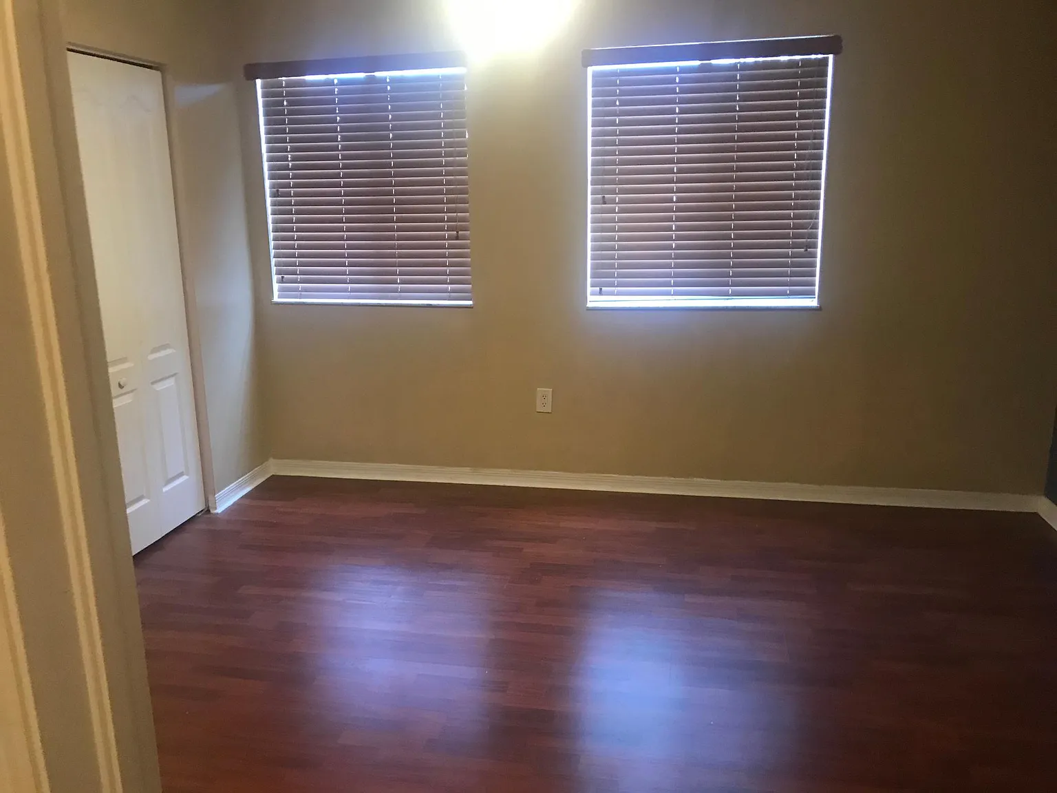 2 bed, 2.5 bath, 1260 sqft, $2,575 — Photo 3