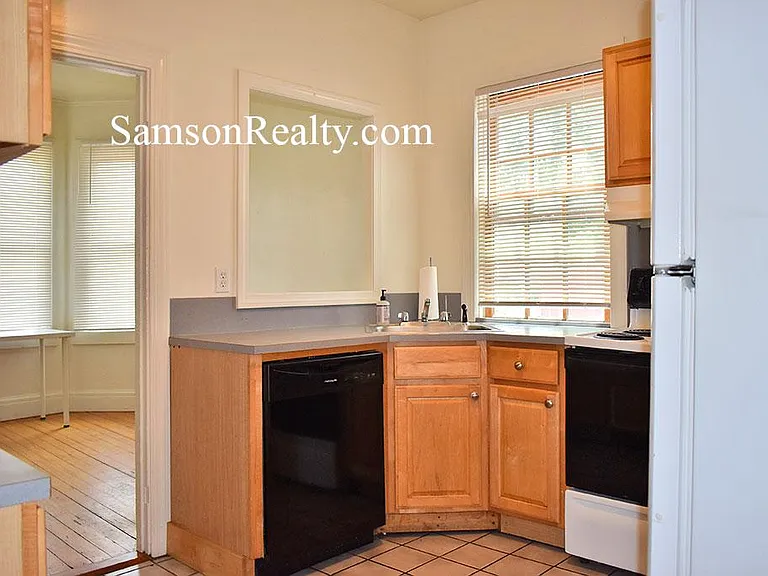 298 Hope St #2 — Photo 8