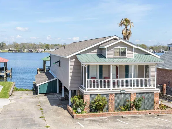 7928 False River Rd, Oscar, LA 70762