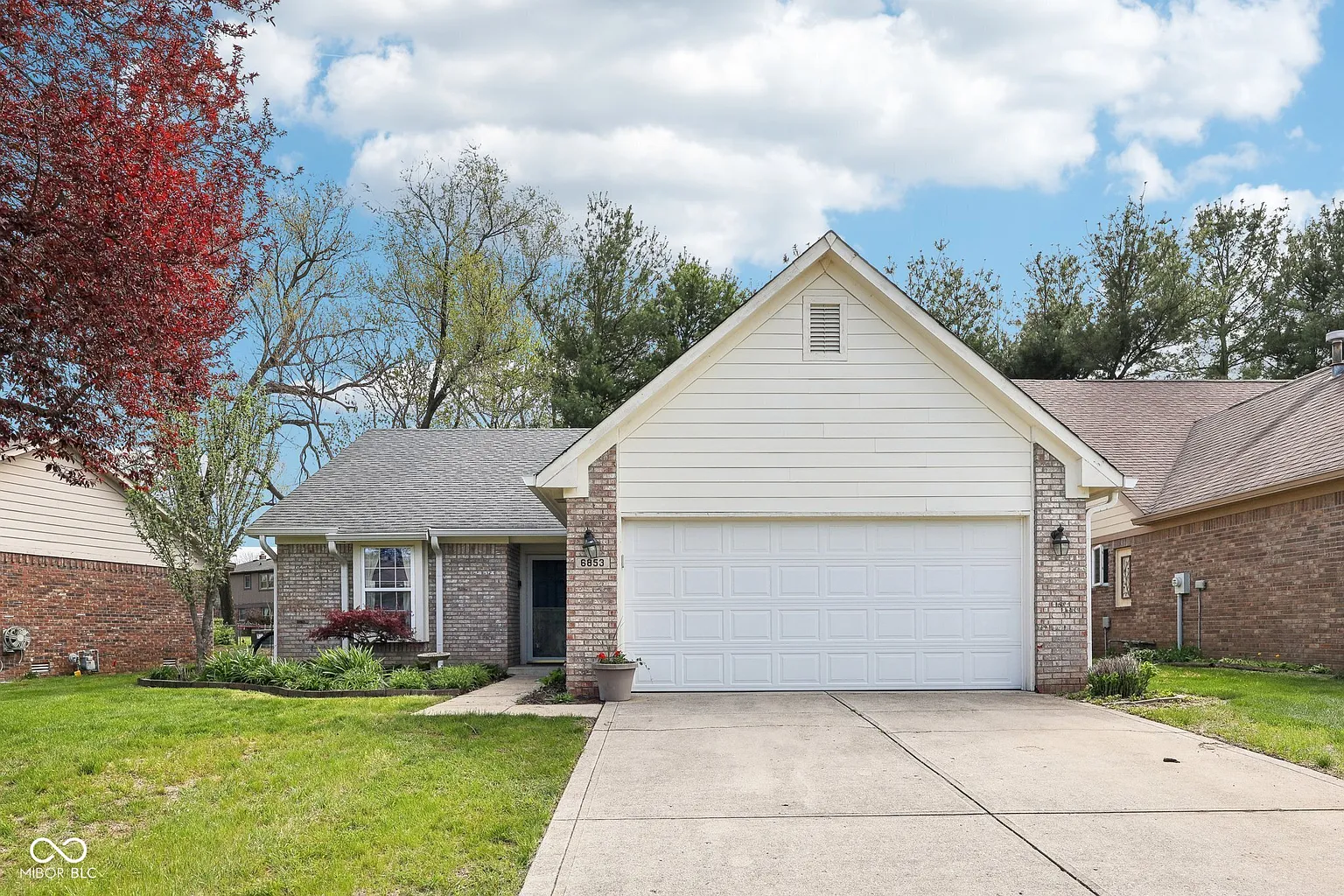 6853 Arjay Dr photo 1