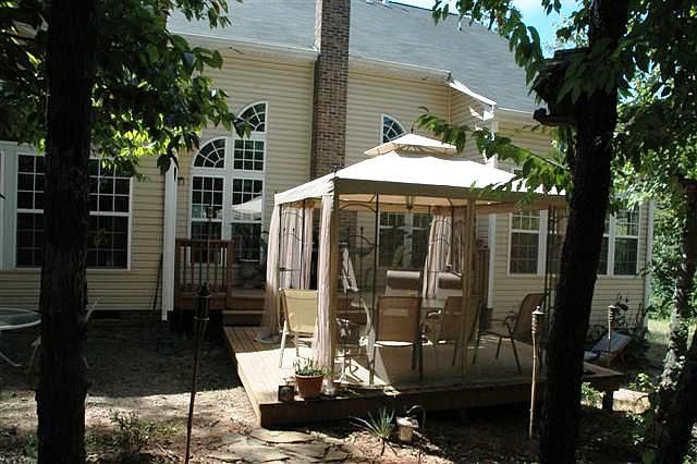 1st image of 8 Hollingdale Ct