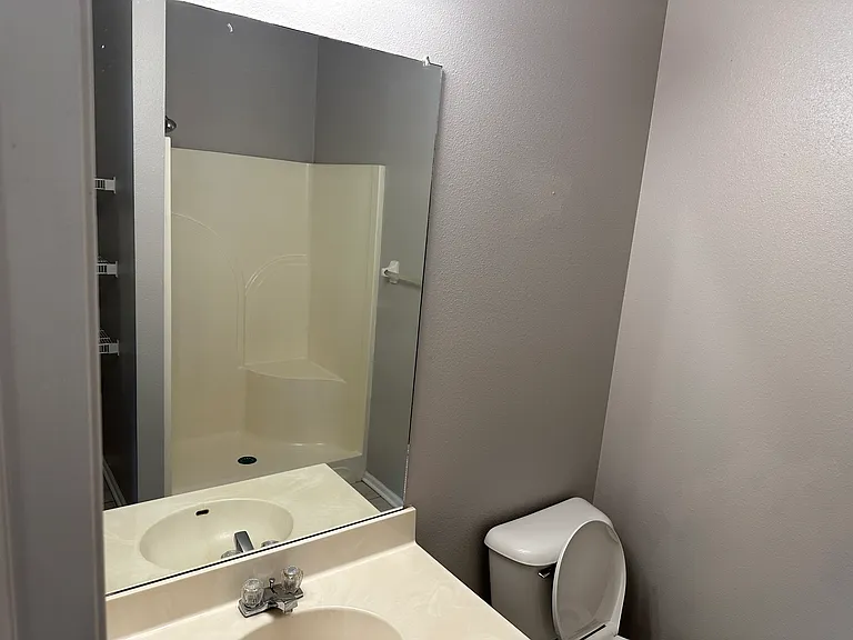 1335 SE Florence Dr #312 — Photo 7