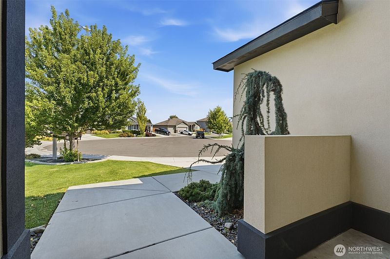 3rd image of 4216 S Conway Place