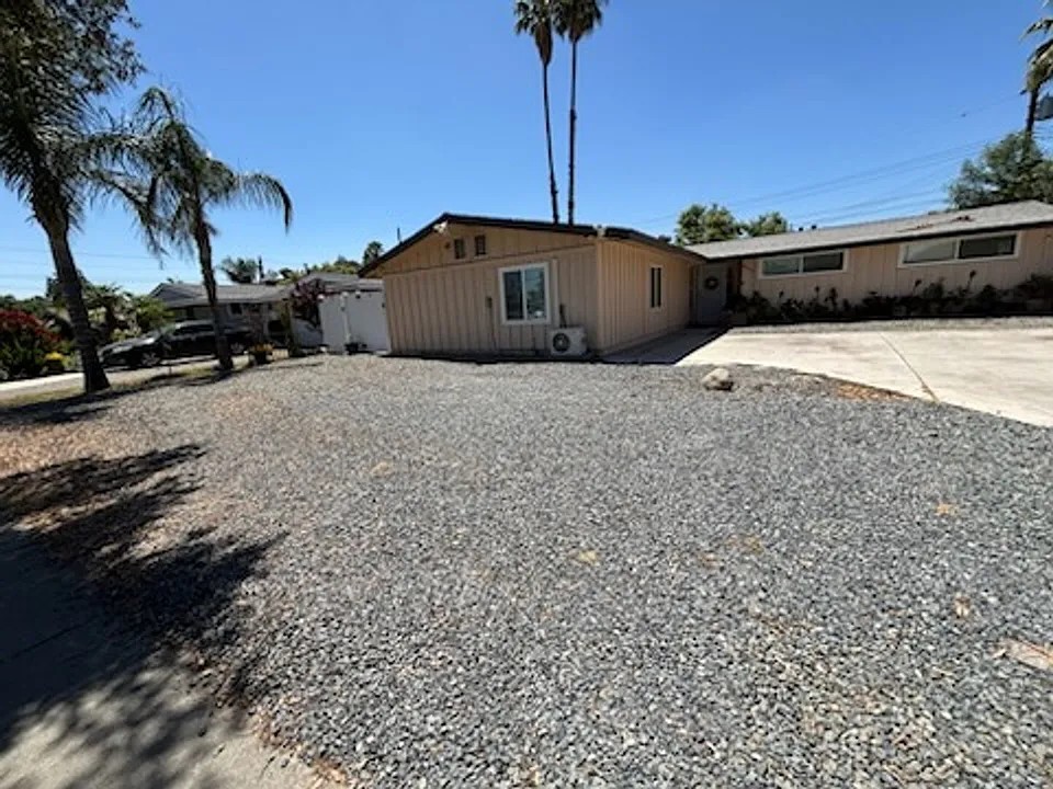 5650 Ensenada Way
