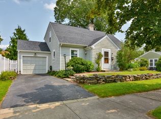 39 Oregon St, Springfield, MA 01118