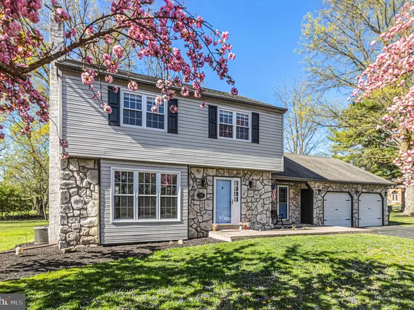 2106 Oakland Dr, Norristown, PA 19403