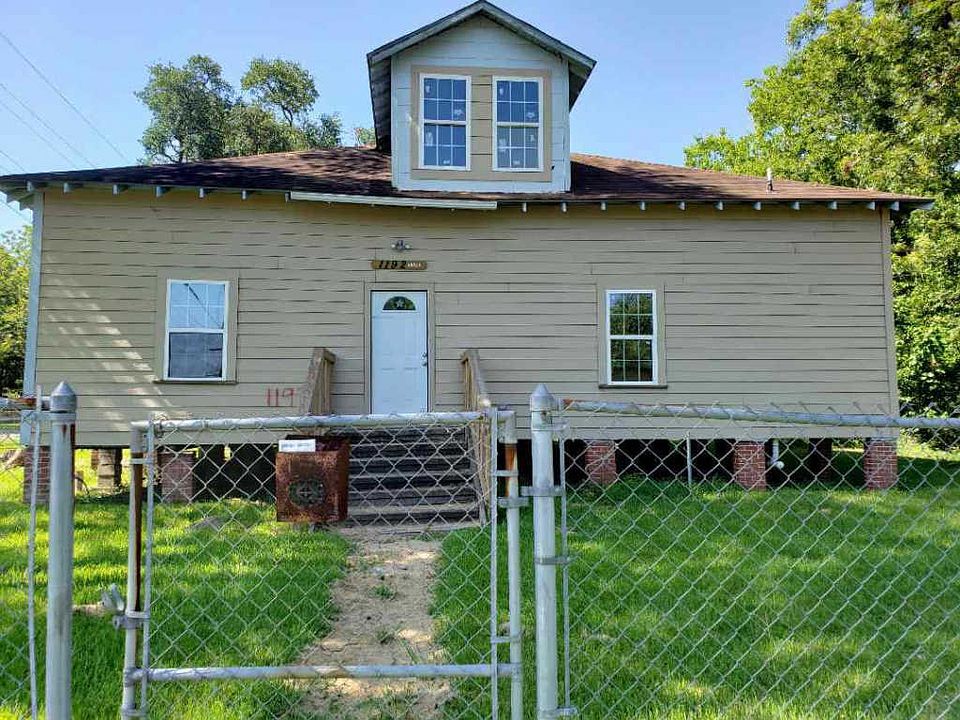 1st image of 1192 Elgie St