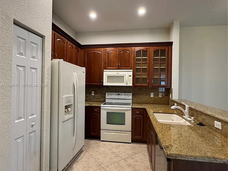 5819 Hampton Hills Blvd — Photo 10