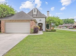 100 Tara Oak Dr, Carencro, LA 70520
