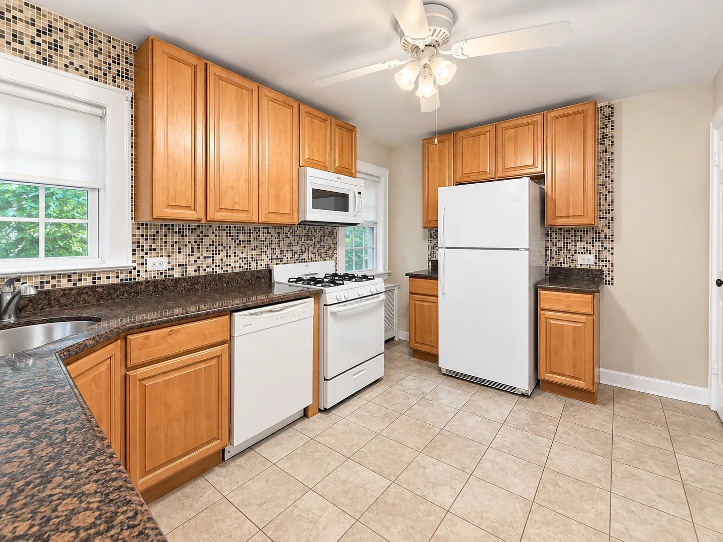 2 bed, 1200 sqft, $2,950 — Photo 3