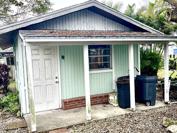 3rd image of 816 Troy Boulevard