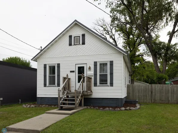 1341 3rd Ave N, Fargo, ND 58102