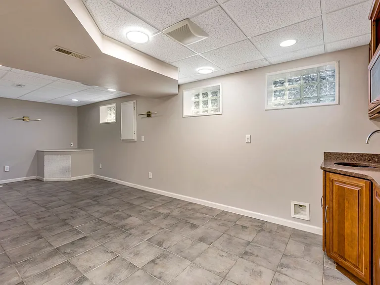 5041 Lexington Ct — Photo 29