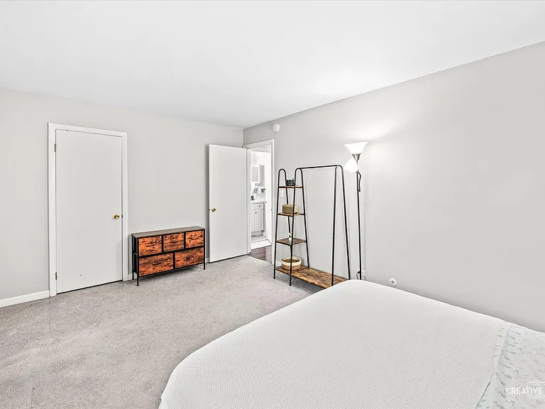 2220 Country Club Dr #22 — Photo 7