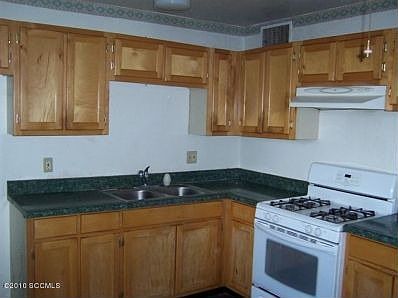 5th image of 839 W Calle Chico