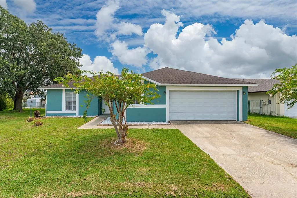 3 bed, 2.0 bath, 1329 sqft, $1,775 — Photo 4