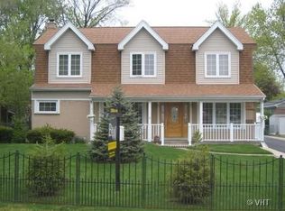 2540 Victor Ave, Glenview, IL 60025