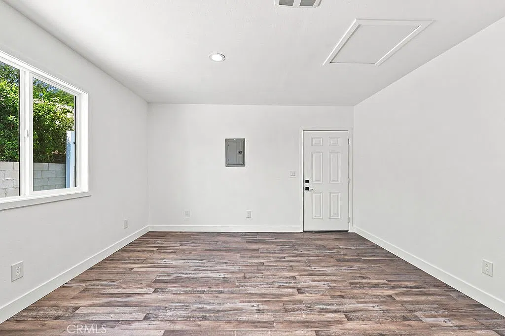 Studio, 350 sqft, $1,650 — Photo 3