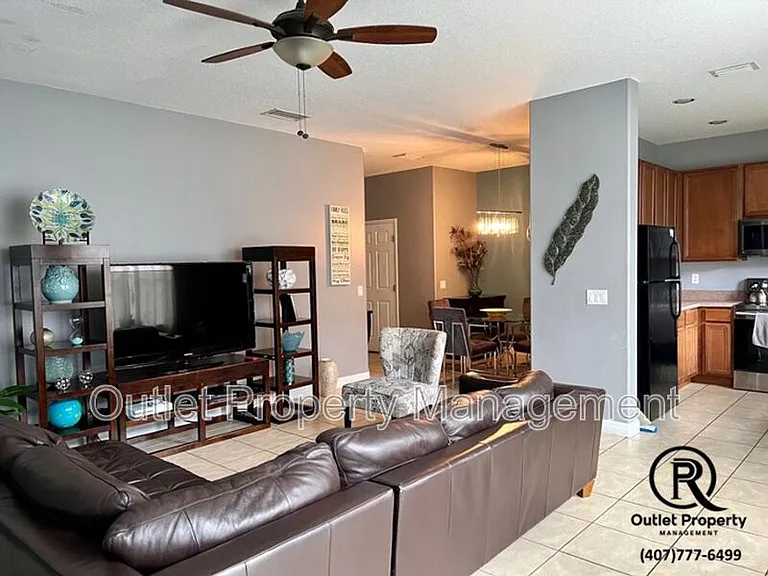316 Coral Beach Cir — Photo 4