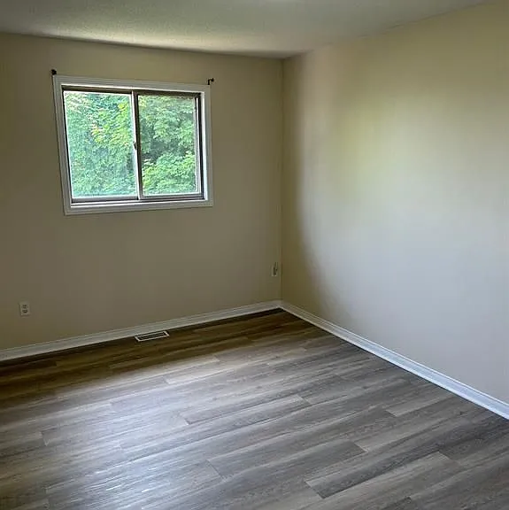 1000 Upper Paradise Rd #2 — Photo 5