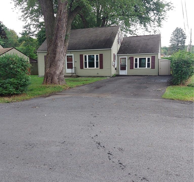 1st image of 5476 Woodlawn Pl