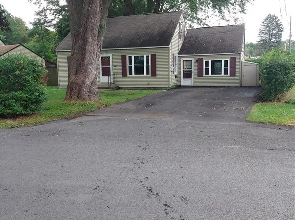 5476 Woodlawn Pl, Utica, NY 13502