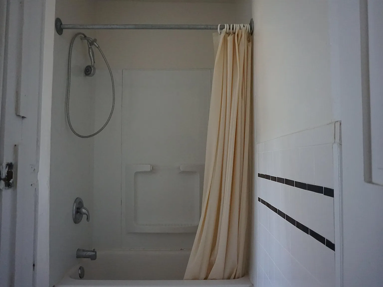 110 South 42nd Street- not managed - 1R — Photo 2