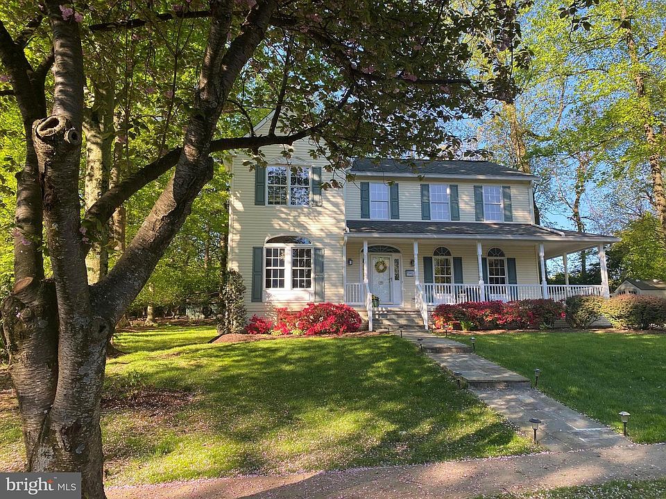 1st image of 1008 Aster Blvd