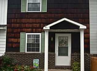 5045 Saint Patrick Cir, Cross Lanes, WV 25313