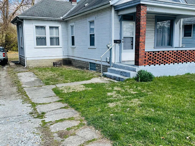 434 W Wyoming Ave — Photo 3
