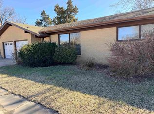 215 N Main St #8, Canton, KS 67428