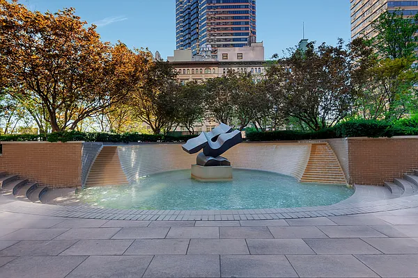 Rented by R New York | media 11