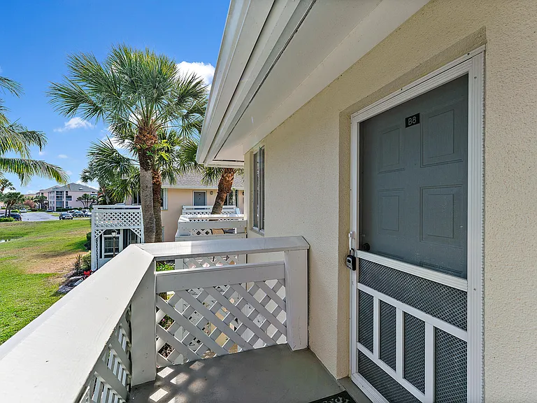 353 S US Highway 1 #B8 — Photo 7