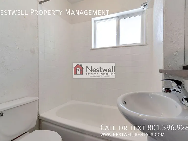 2308 S Green St — Photo 15