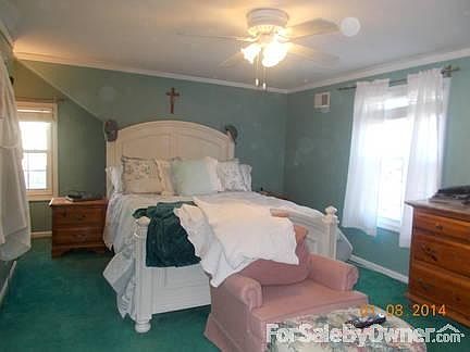 Upstairs bedroom
						:
						One of two with full bath