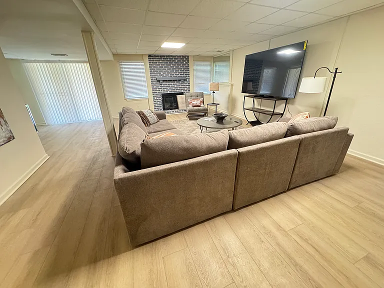 8036 Monrovia St — Photo 14