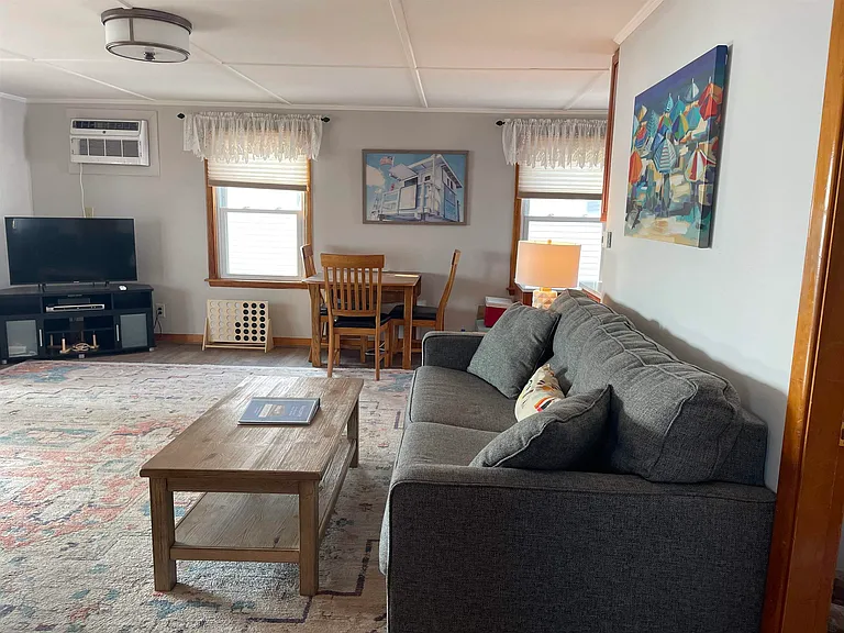 885 Ocean Blvd — Photo 6