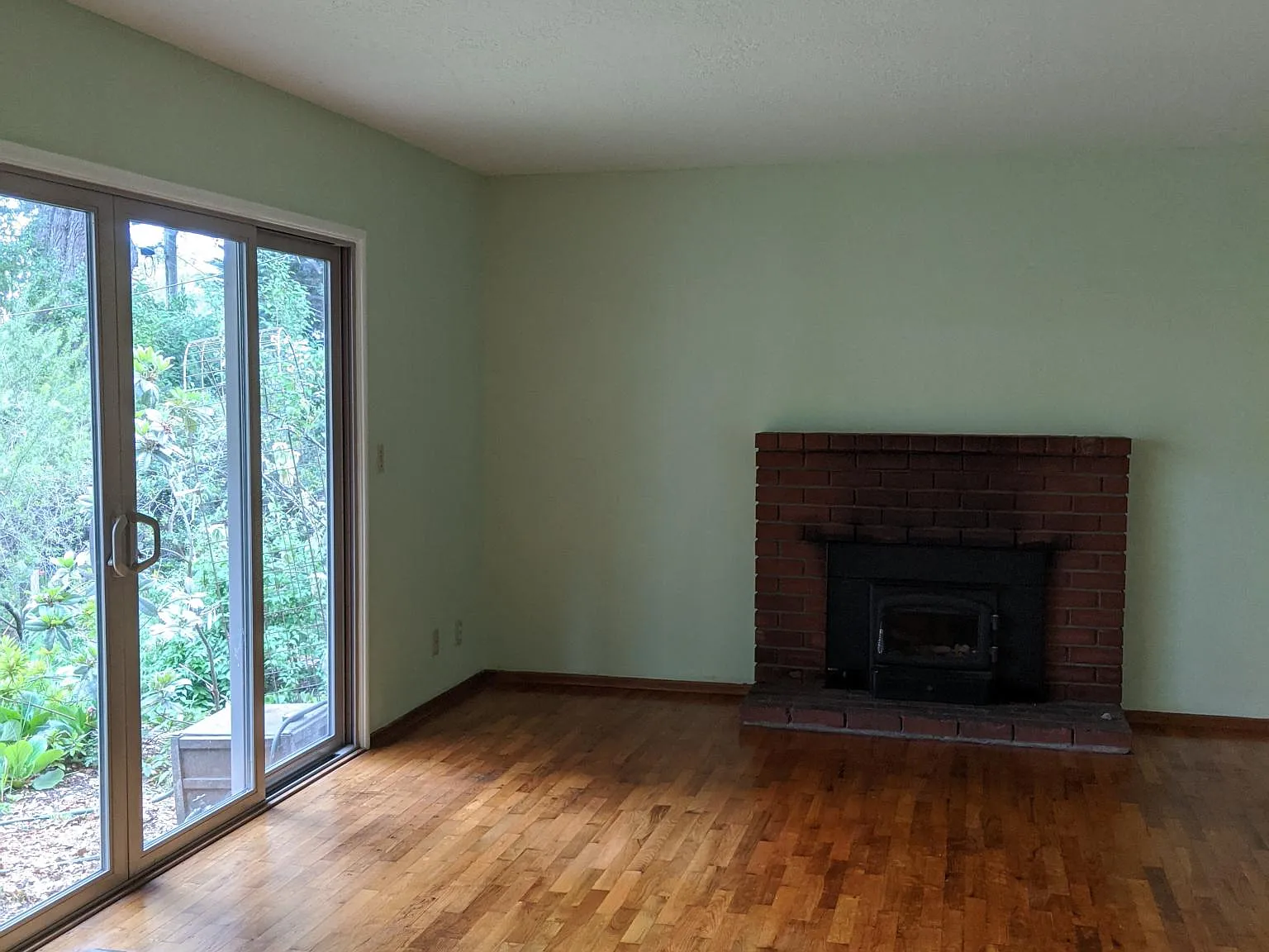 308 Townsend Dr — Photo 3