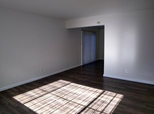 1823 Carmona Ave #1, Los Angeles, CA 90019