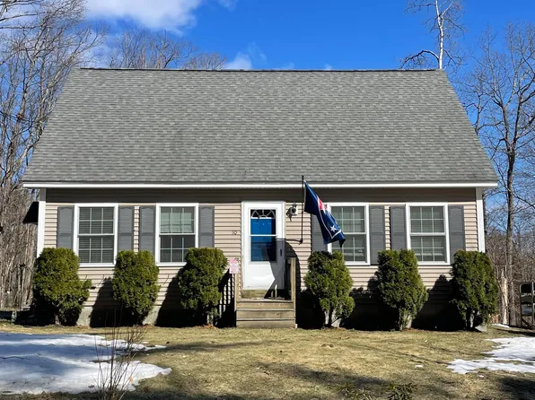10 HEMLOCK Street, Hillsborough, NH 03244