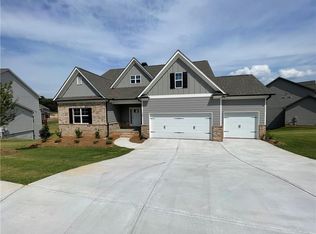 120 Cherokee Rose Ln, Hoschton, GA 30548